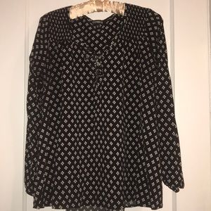 EUC Express Flowy Top in Black w/ white flowers